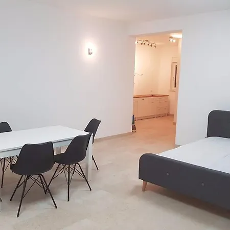 Appartement House Pulic *