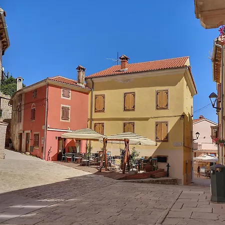 House Pulic Appartement