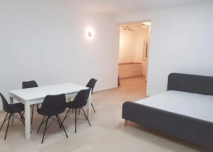 Appartement House Pulic *